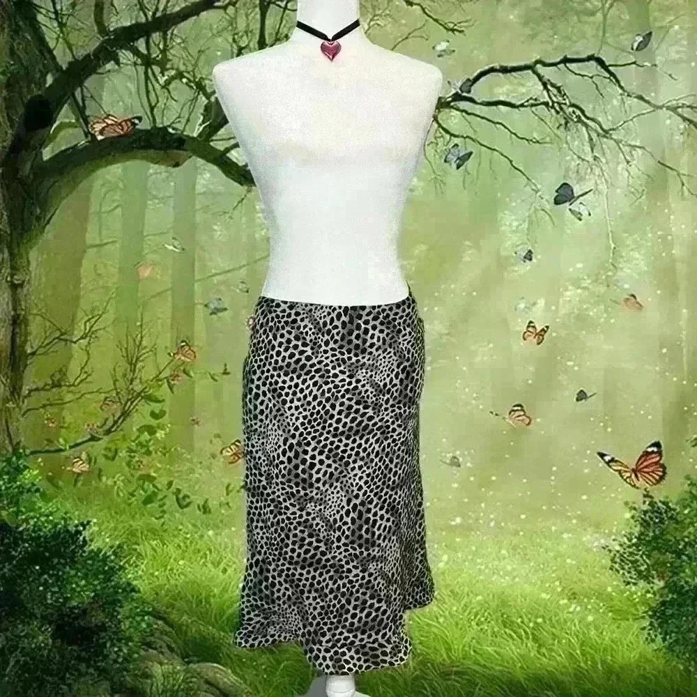 Vintage 90s Cheetah Print Midi Skirt By View Moda Italiana